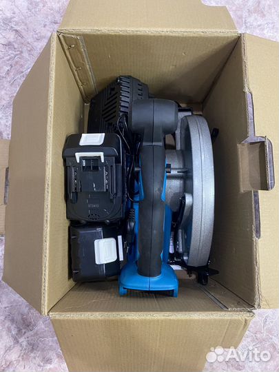 Аккумуляторная дисковая пила makita