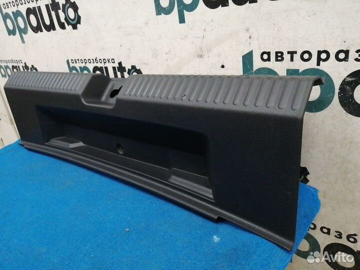 Накладка задней панели 6RU863459A Volkswagen Polo