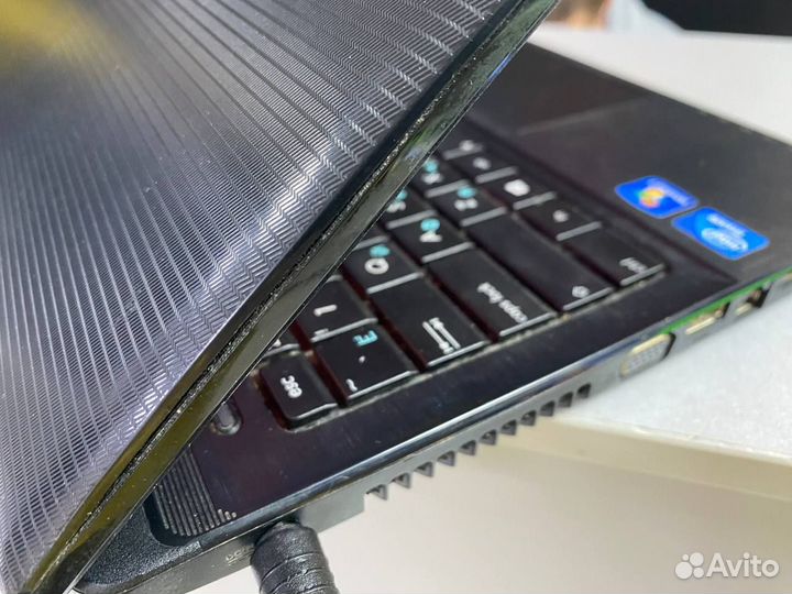 Ноутбук asus Celeron B820\2GB+HDD 320GB