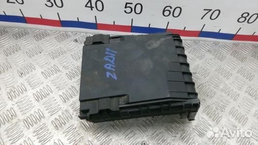 Блок предохранителей volkswagen tiguan 1 (ZAD11M10