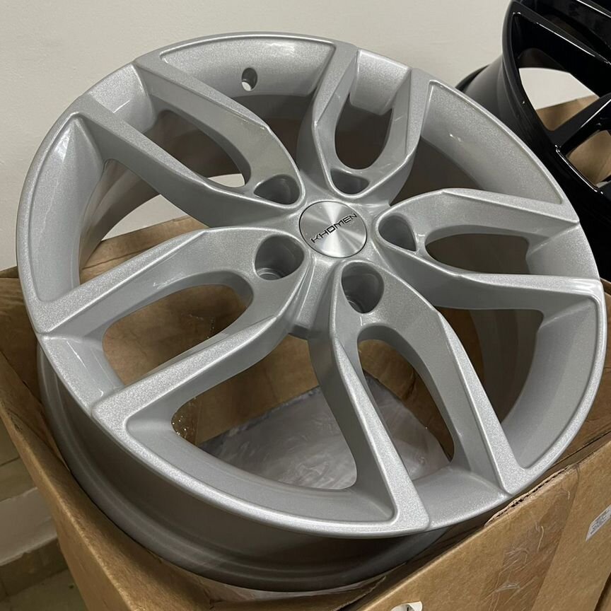 Литые диски Khomen Wheels KHW1708 6.5×R17 5×114.3