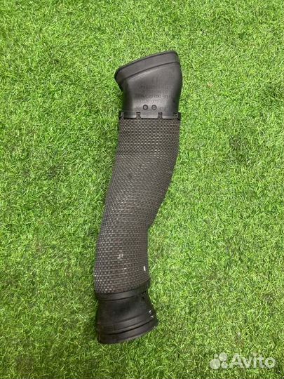 Воздуховод воздушного фильтра левый Mercedes E