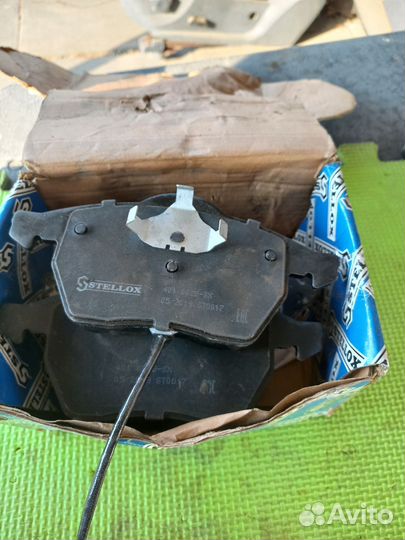 Колодки тормозные передние Ауди 100 C4