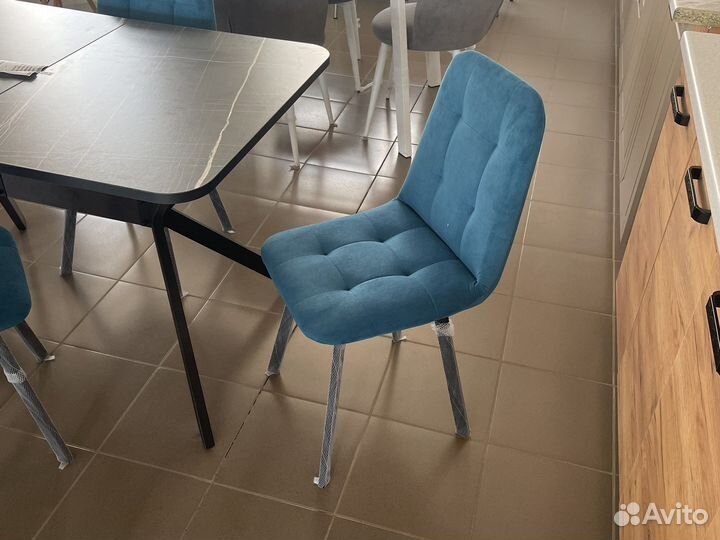 Кухонный стол