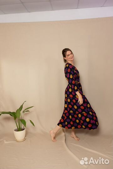 Платье миди черное с принтом