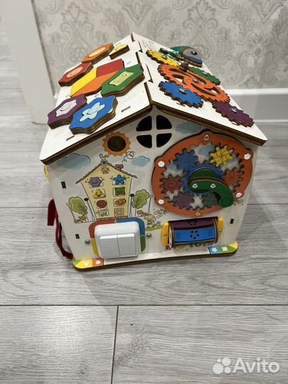 Бизиборд домик со светом