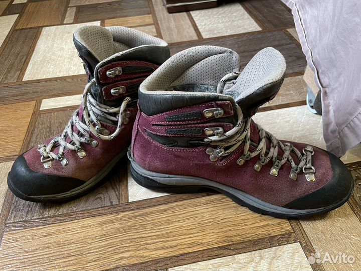 Ботинки треккинговые женские Asolo