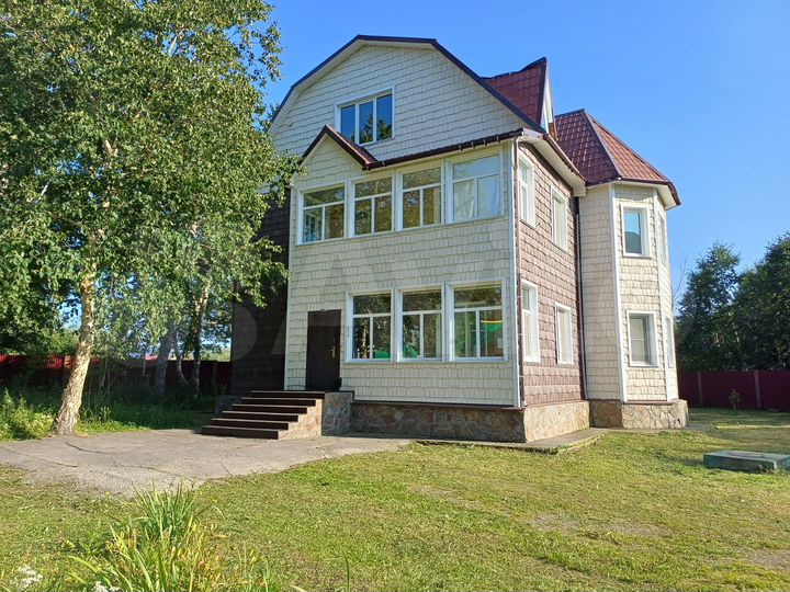 Дом 405 м² на участке 16 сот.