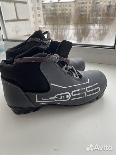 Лыжные ботинки