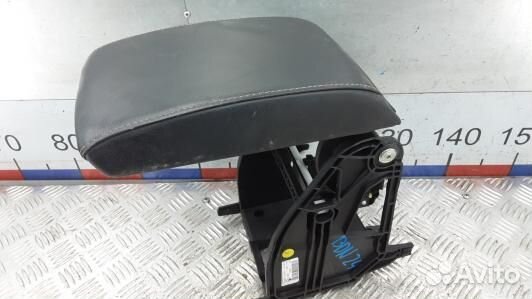 Подлокотник центральный skoda octavia A7 (BDN24IX0