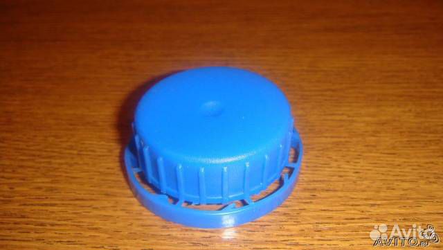 Крышки новые для 10-литровых канистр