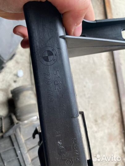 51647116707 Кронштейн фары левый бмв е90