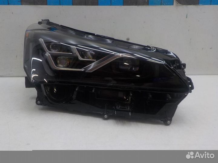 Фара правая Lexus NX200/NX200t/NX300/NX300h