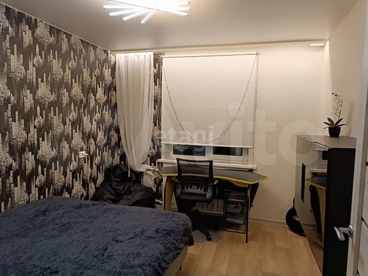 4-к. квартира, 93 м², 3/9 эт.