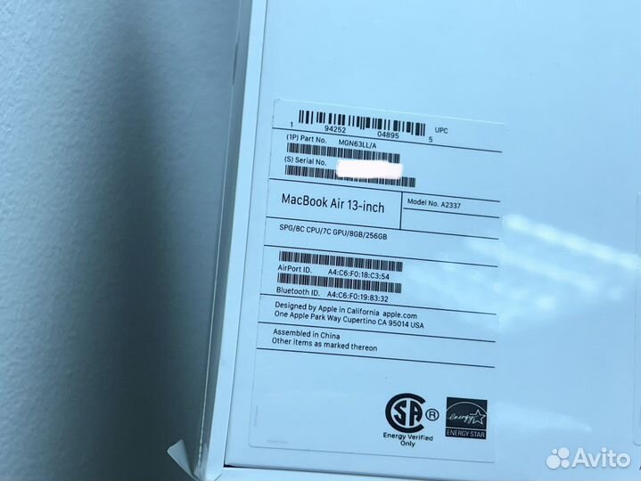 Hoвый MacBook 13 Air M1 8/256Gb+