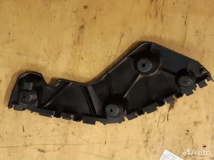 Кронштейн бампера Renault Duster 2012