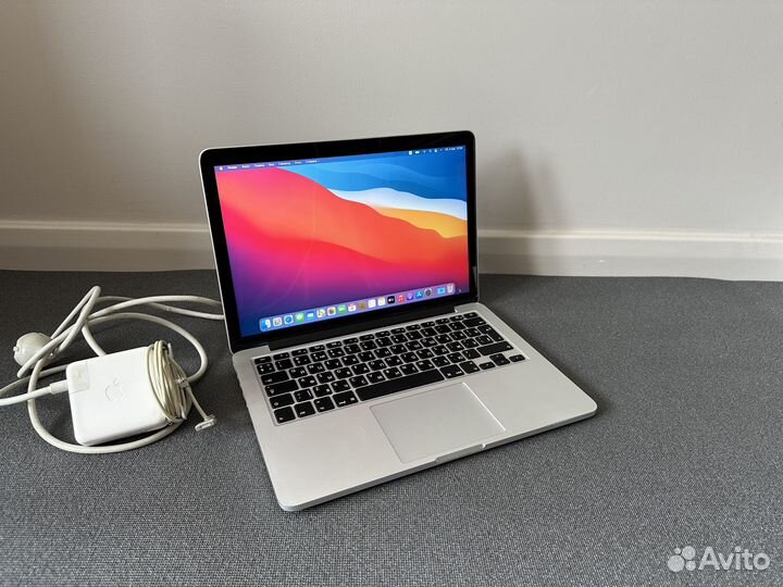Apple MacBook Pro 13 2014 8/256/ Core i5/Новый Акб