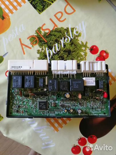 Блок CEM Volvo v40 s40