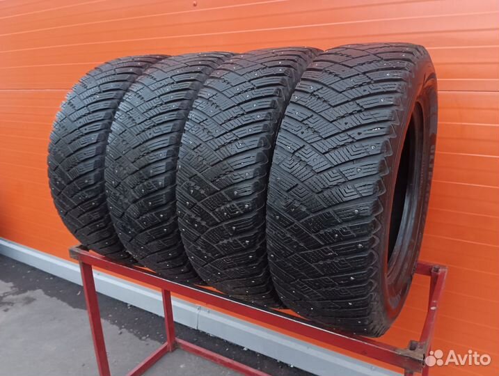 Goodyear UltraGrip Ice Arctic SUV 265/65 R17 112V