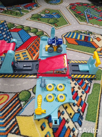 Игровой скотч, машина с треком Вспыш