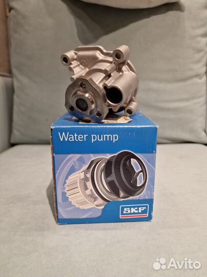 Водяной насос (Помпа) SKF vkpc81501