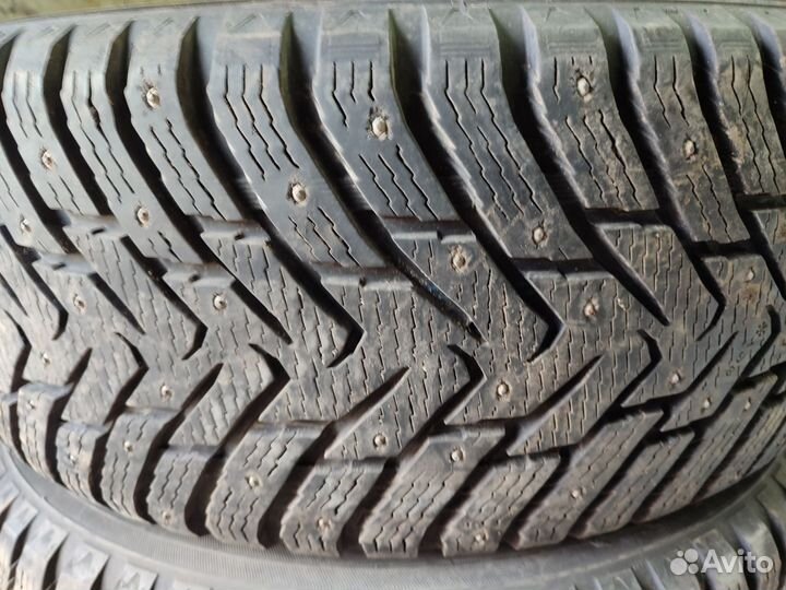 Nokian Tyres Hakkapeliitta 8 285/60 R18 116T