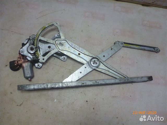 Стеклоподъемник передний правый Toyota Camry GSV40