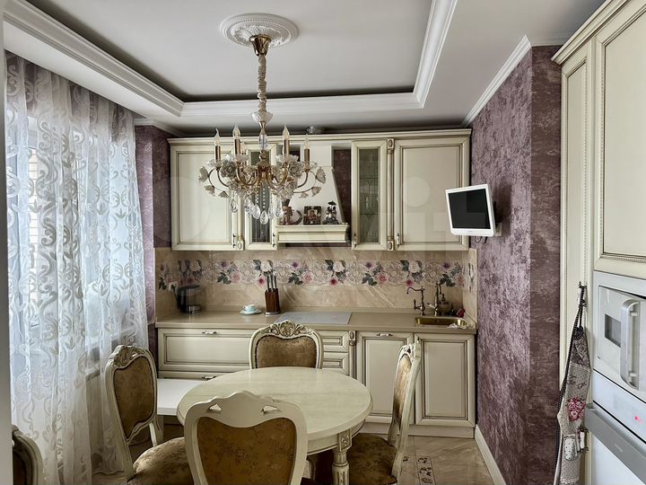 2-к. квартира, 71,1 м², 17/17 эт.