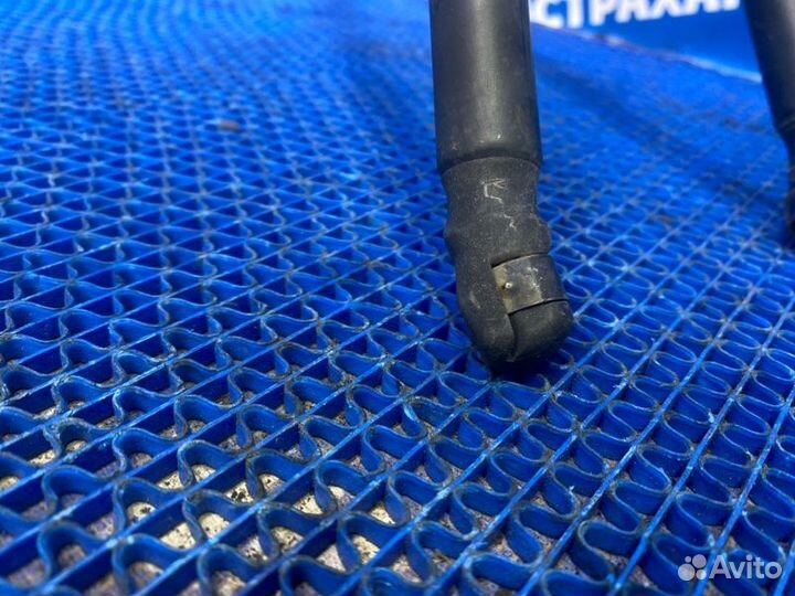 Амортизатор крышки багажника Mazda Demio 2 хэтчбек