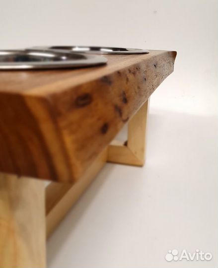 Стол для собаки. Кормушка