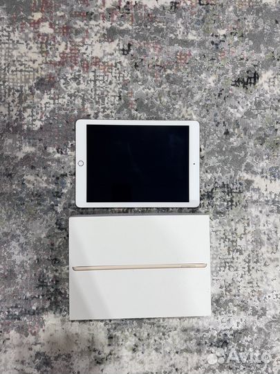 Apple iPad 2017 128Gb Gold wi-fi