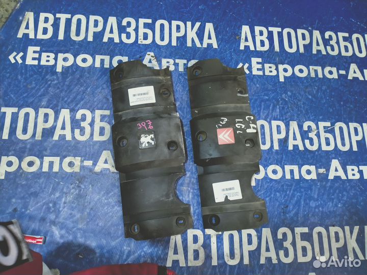 Крышка двс декоративная Citroen C4 Peugeot 307