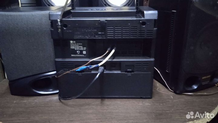 Кассетная магнитола LG