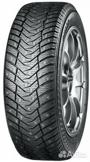 Yokohama IceGuard Stud IG65 215/60 R17