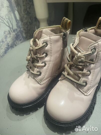 Ботинки осенние розовые