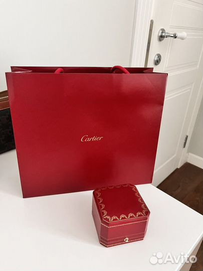 Золотое кольцо cartier love 51