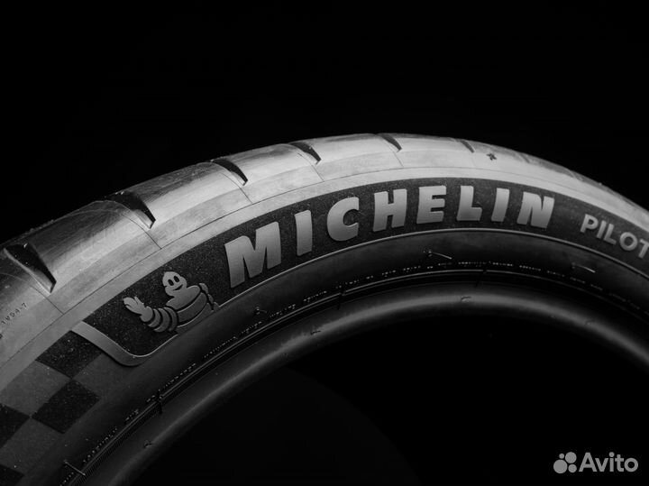 Michelin Pilot Sport Cup 2 275/35 R20 и 335/30 R21 109Y