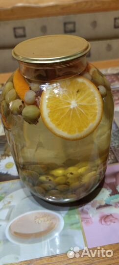 Боярышник, огурцы, помидоры, компоты