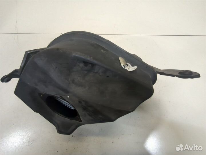 Корпус воздушного фильтра Cadillac STS, 2008