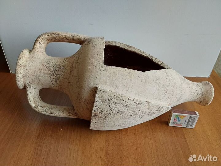 Амфора-вазон-кашпо новая (керамика) с букетом