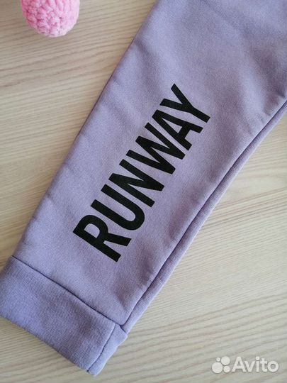 Спортивные брюки для девочки, р. 98