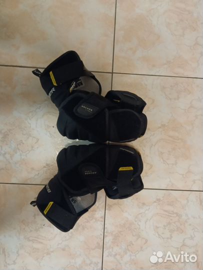 Налокотники хоккейные sr