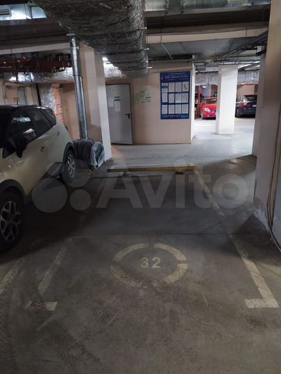 Машиноместо, 11 м²