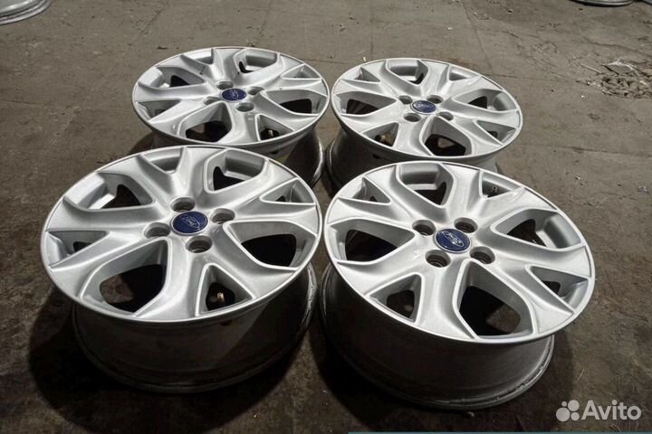 Диск литой легкосплавный Форд Фиеста/Экоспорт