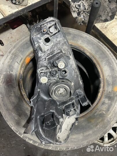 Suzuki SX-4 Фара передняя левая