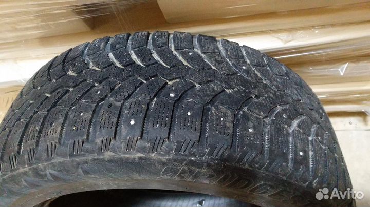Bridgestone Blizzak Spike-01 205/55 R16 91