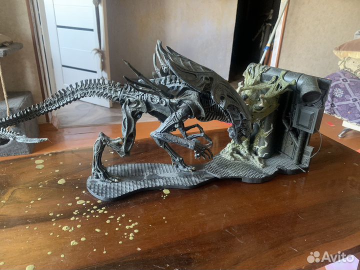 Фигурка королевы чужих Mcfarlane alien queen