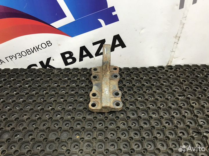 Кронштейн V- образной тяги