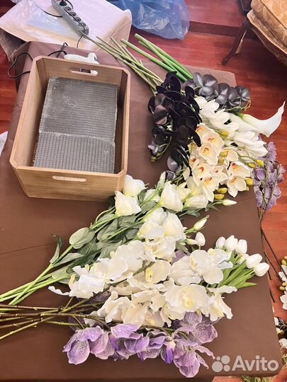 Декоративная цветочная композиция