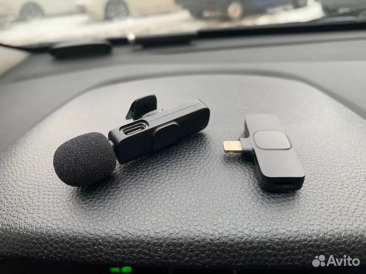 Петличный беспроводной микрофон для iPhone 2 в 1